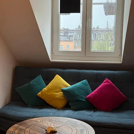 Apartment Workout & Chill *